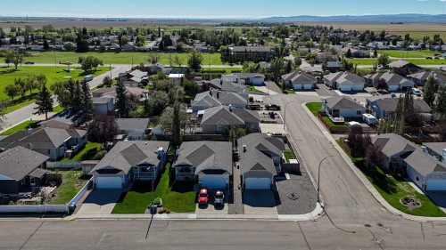 405 46 Avenue West, Claresholm, AB 