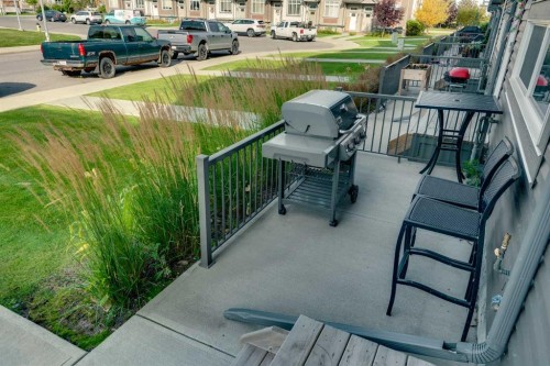 147 Copperstone Park Se, Calgary, AB 