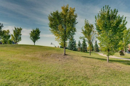 147 Copperstone Park Se, Calgary, AB 