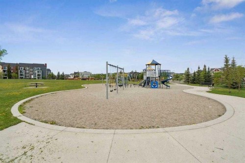 147 Copperstone Park Se, Calgary, AB 