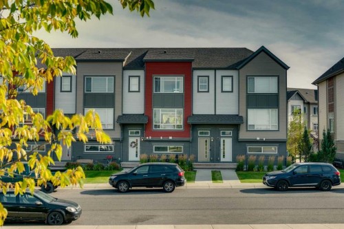 147 Copperstone Park Se, Calgary, AB 
