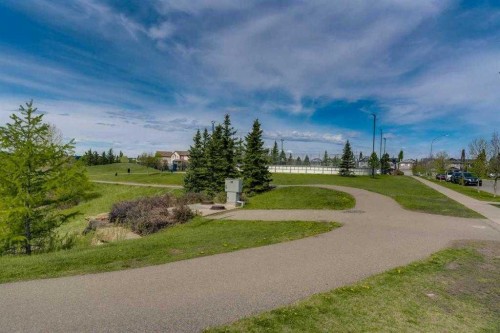 147 Copperstone Park Se, Calgary, AB 