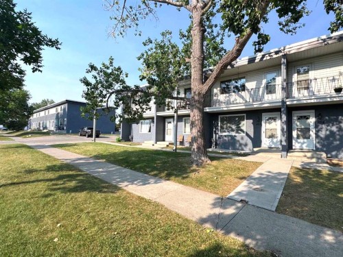 303-2211 19 Street Ne, Calgary, AB 