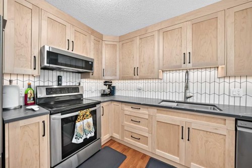 44 Mckinley Road Se, Calgary, AB 