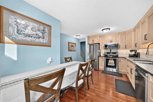 44 Mckinley Road Se, Calgary, AB 