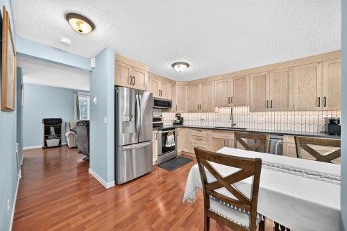 44 Mckinley Road Se, Calgary, AB 