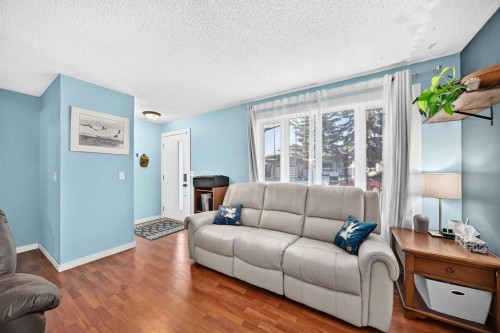 44 Mckinley Road Se, Calgary, AB 