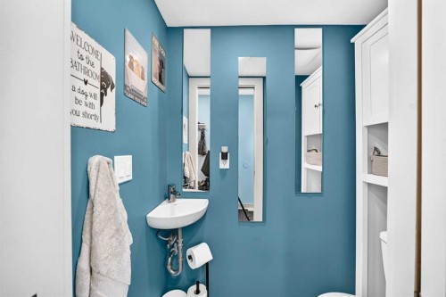 44 Mckinley Road Se, Calgary, AB 
