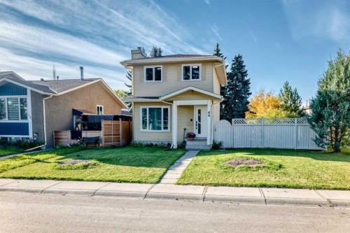 44 Mckinley Road Se, Calgary, AB 