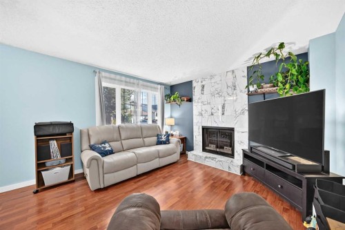 44 Mckinley Road Se, Calgary, AB 