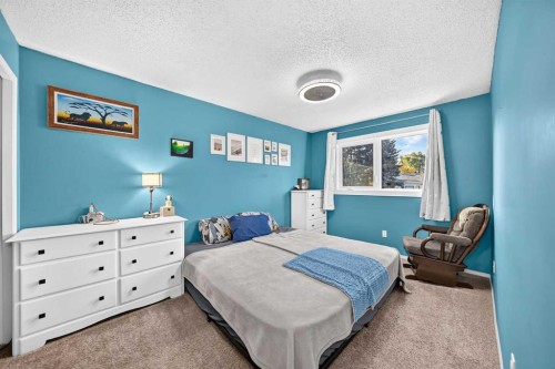 44 Mckinley Road Se, Calgary, AB 
