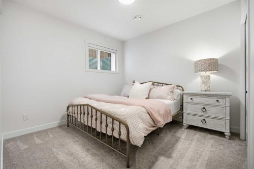 13 Bayview Mews Sw, Airdrie, AB 