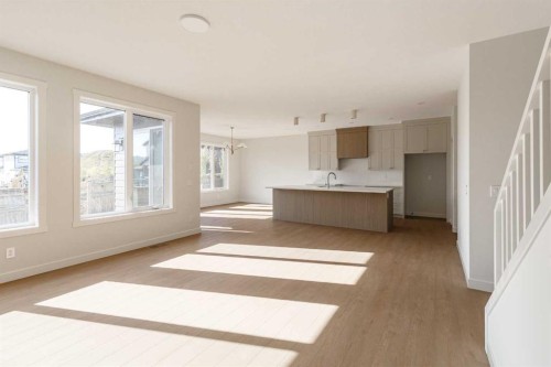 141 Creekstone Hill Sw, Calgary, AB 