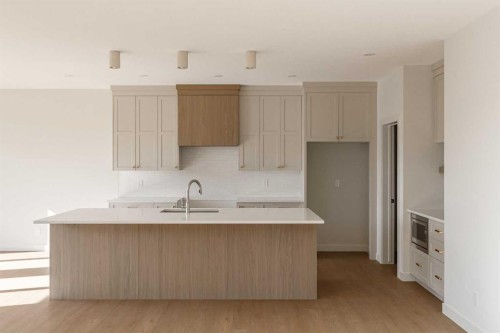 141 Creekstone Hill Sw, Calgary, AB 
