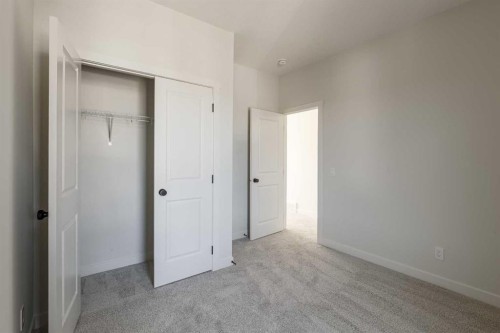 141 Creekstone Hill Sw, Calgary, AB 