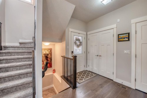 2-1936 26 Street Sw, Calgary, AB 