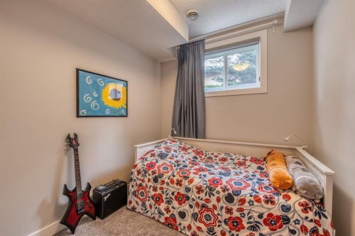 2-1936 26 Street Sw, Calgary, AB 