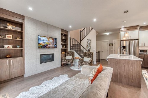 2-1936 26 Street Sw, Calgary, AB 