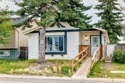 40 FALDALE Close NE Calgary, AB T3J 1V9