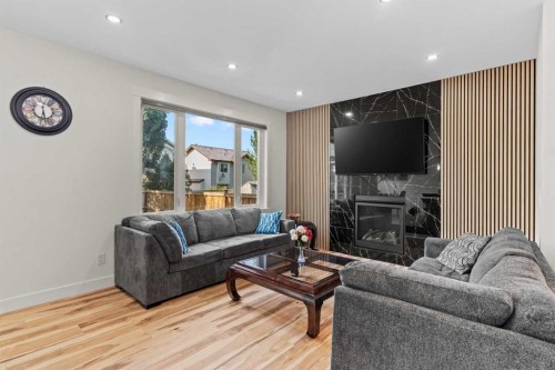 136 Douglas Ridge Green Se, Calgary, AB 
