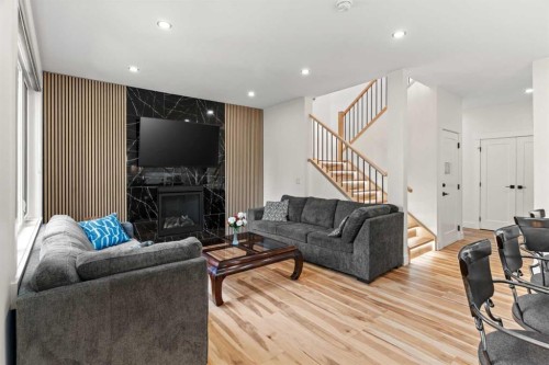 136 Douglas Ridge Green Se, Calgary, AB 