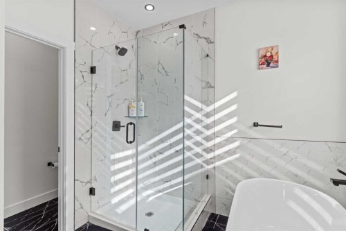 136 Douglas Ridge Green Se, Calgary, AB 