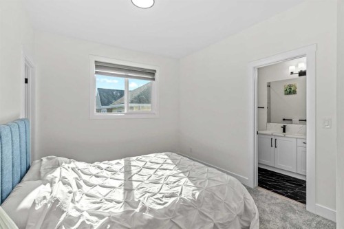 136 Douglas Ridge Green Se, Calgary, AB 