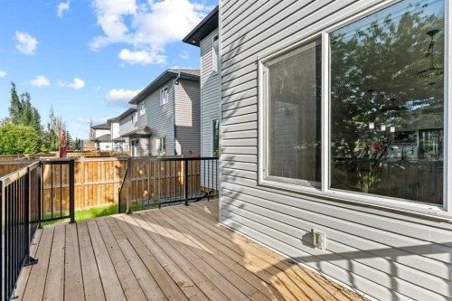 136 Douglas Ridge Green Se, Calgary, AB 