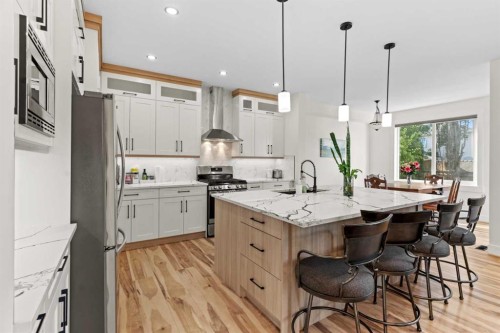 136 Douglas Ridge Green Se, Calgary, AB 