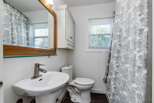 8007 36 Avenue Nw, Calgary, AB 
