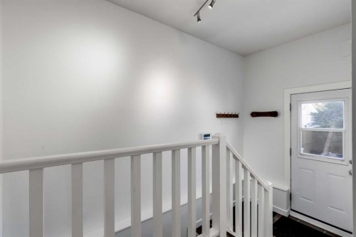 8007 36 Avenue Nw, Calgary, AB 