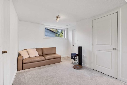 8007 36 Avenue Nw, Calgary, AB 