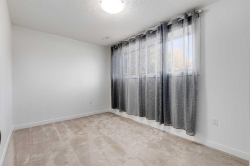 8007 36 Avenue Nw, Calgary, AB 