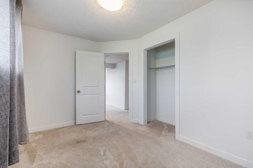 8007 36 Avenue Nw, Calgary, AB 