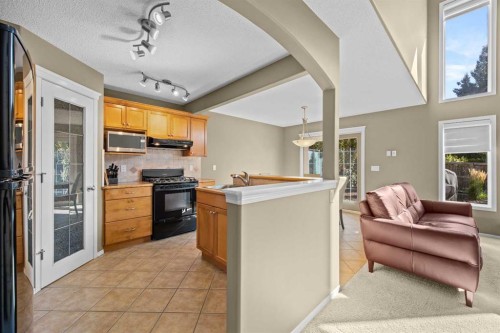 95 Royal Birch Circle Nw, Calgary, AB 