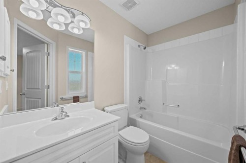 95 Royal Birch Circle Nw, Calgary, AB 