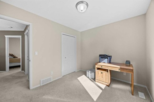 95 Royal Birch Circle Nw, Calgary, AB 