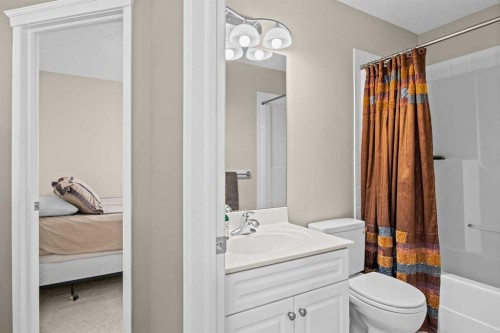 95 Royal Birch Circle Nw, Calgary, AB 