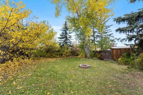 107 Bermuda Close Nw, Calgary, AB 