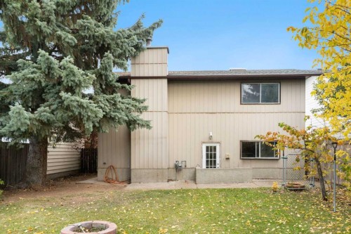 107 Bermuda Close Nw, Calgary, AB 