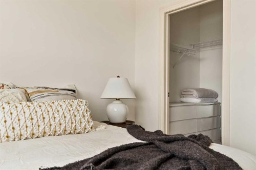 457-26 Val Gardena View Sw, Calgary, AB 