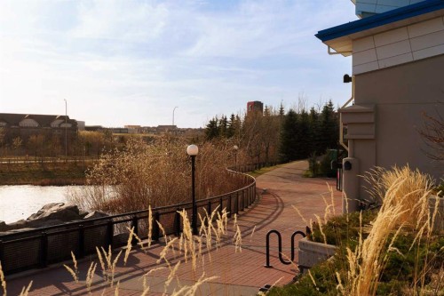 457-26 Val Gardena View Sw, Calgary, AB 