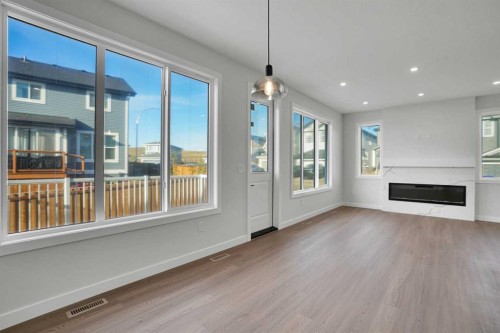 162 Heritage Court, Cochrane, AB 