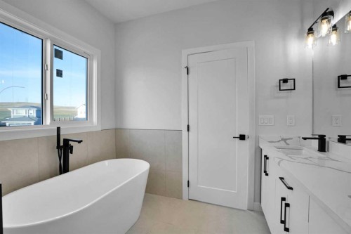162 Heritage Court, Cochrane, AB 