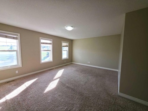 16 Nolancrest Green Nw, Calgary, AB 