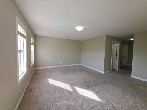 16 Nolancrest Green Nw, Calgary, AB 