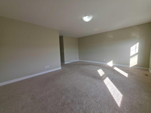 16 Nolancrest Green Nw, Calgary, AB 