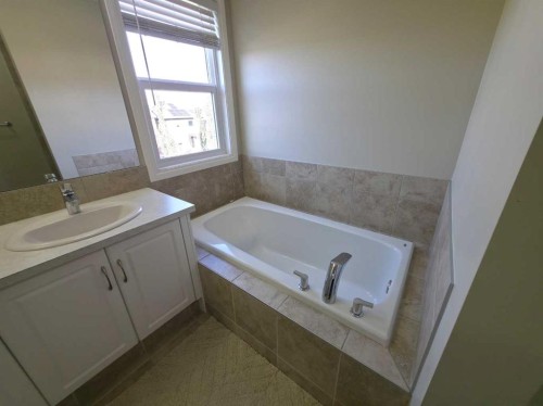 16 Nolancrest Green Nw, Calgary, AB 