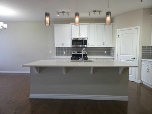 16 Nolancrest Green Nw, Calgary, AB 