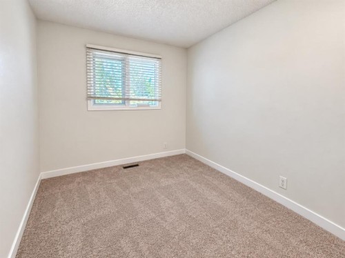 5230 Whitestone Road Ne, Calgary, AB 